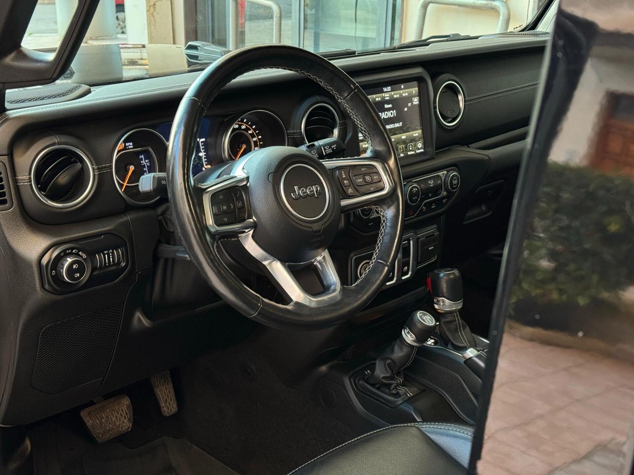 Jeep Wrangler 2.0 Turbo Sahara 272 cv