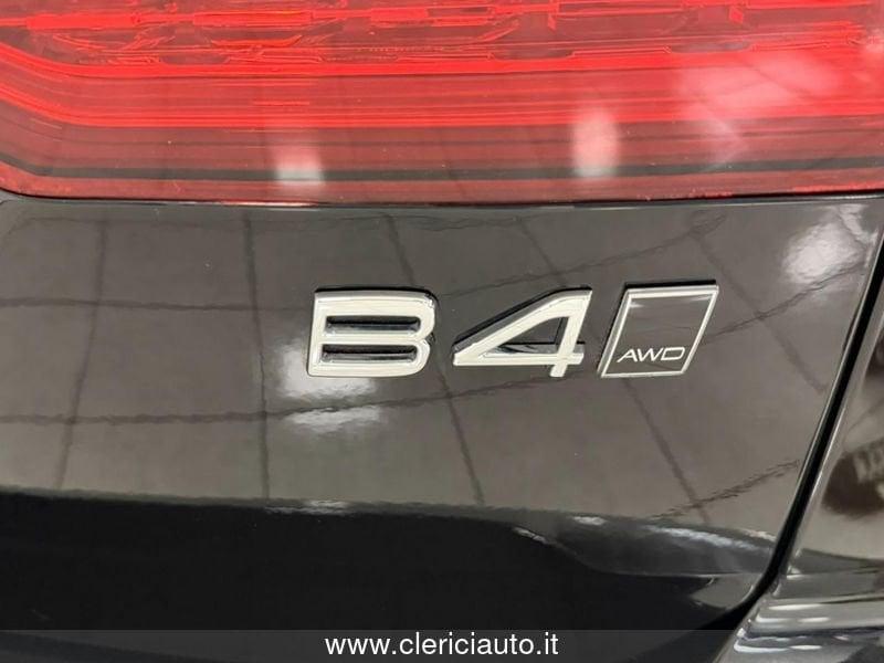 Volvo V60 Cross Country B4 (d) AWD automatico Plus