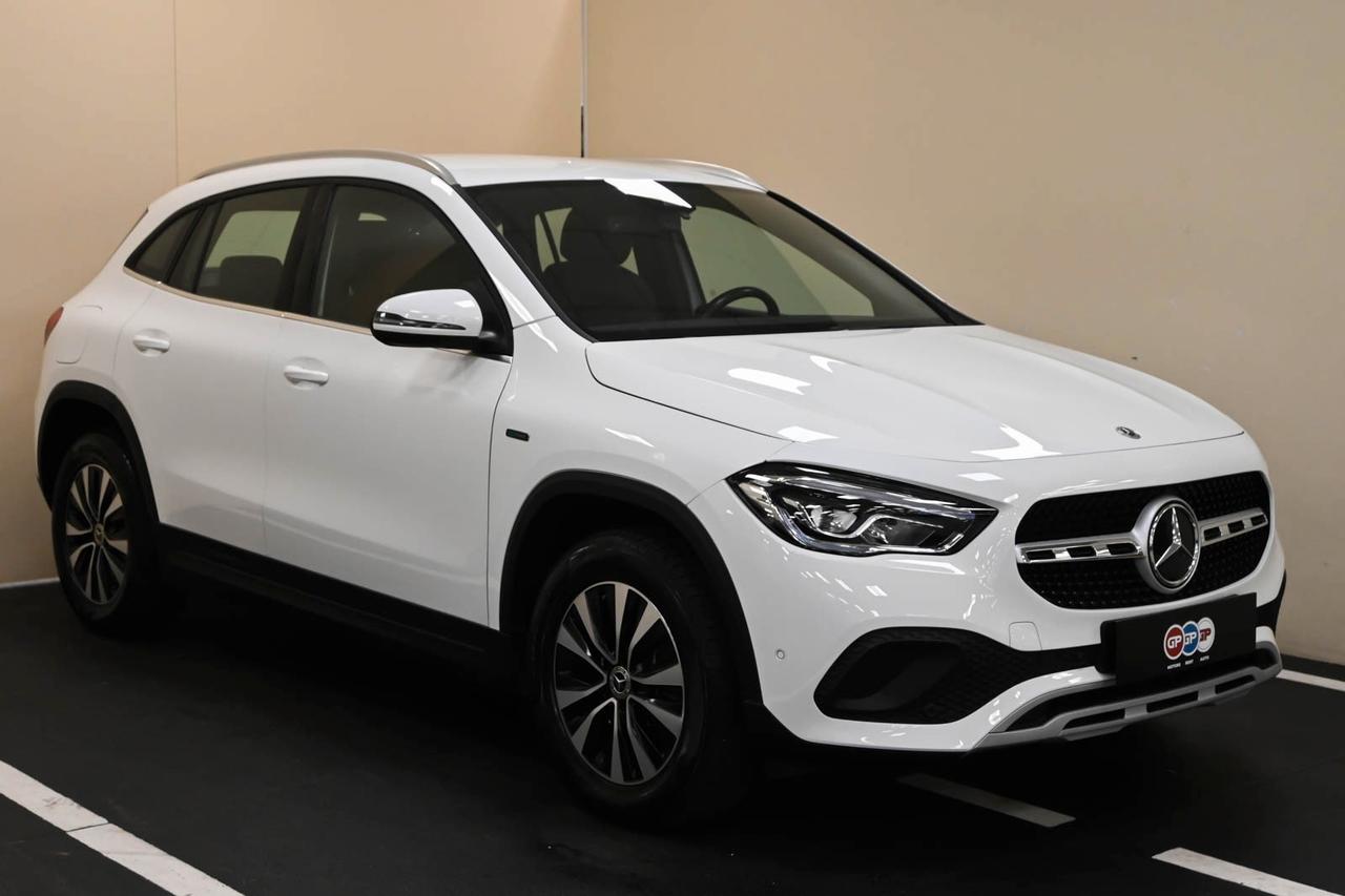 MERCEDES GLA (H247) GLA 250 e EQ-Power...