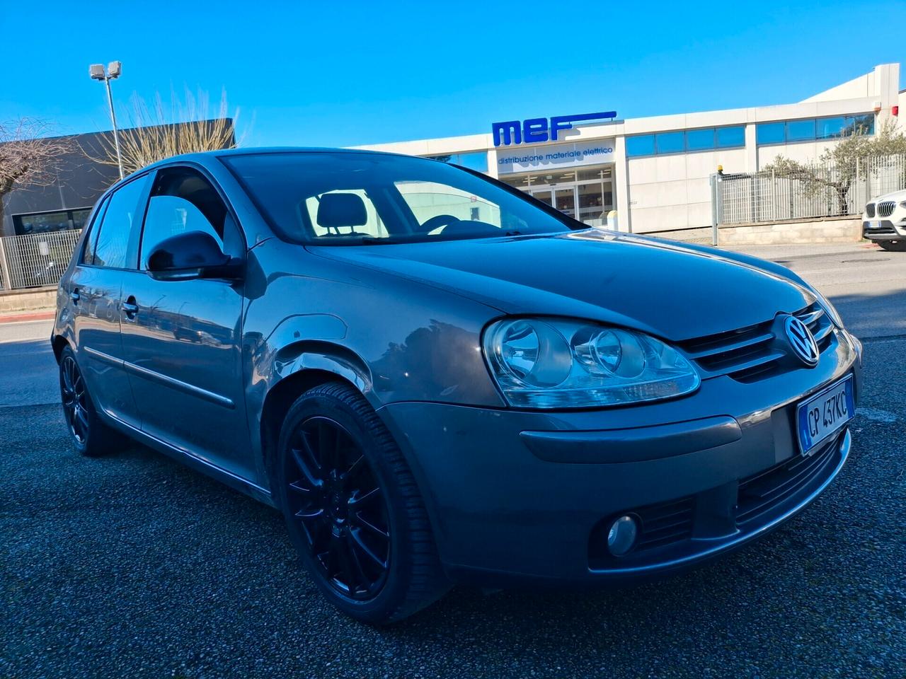 Volkswagen Golf 1.6 16V FSI 5p. Sportline