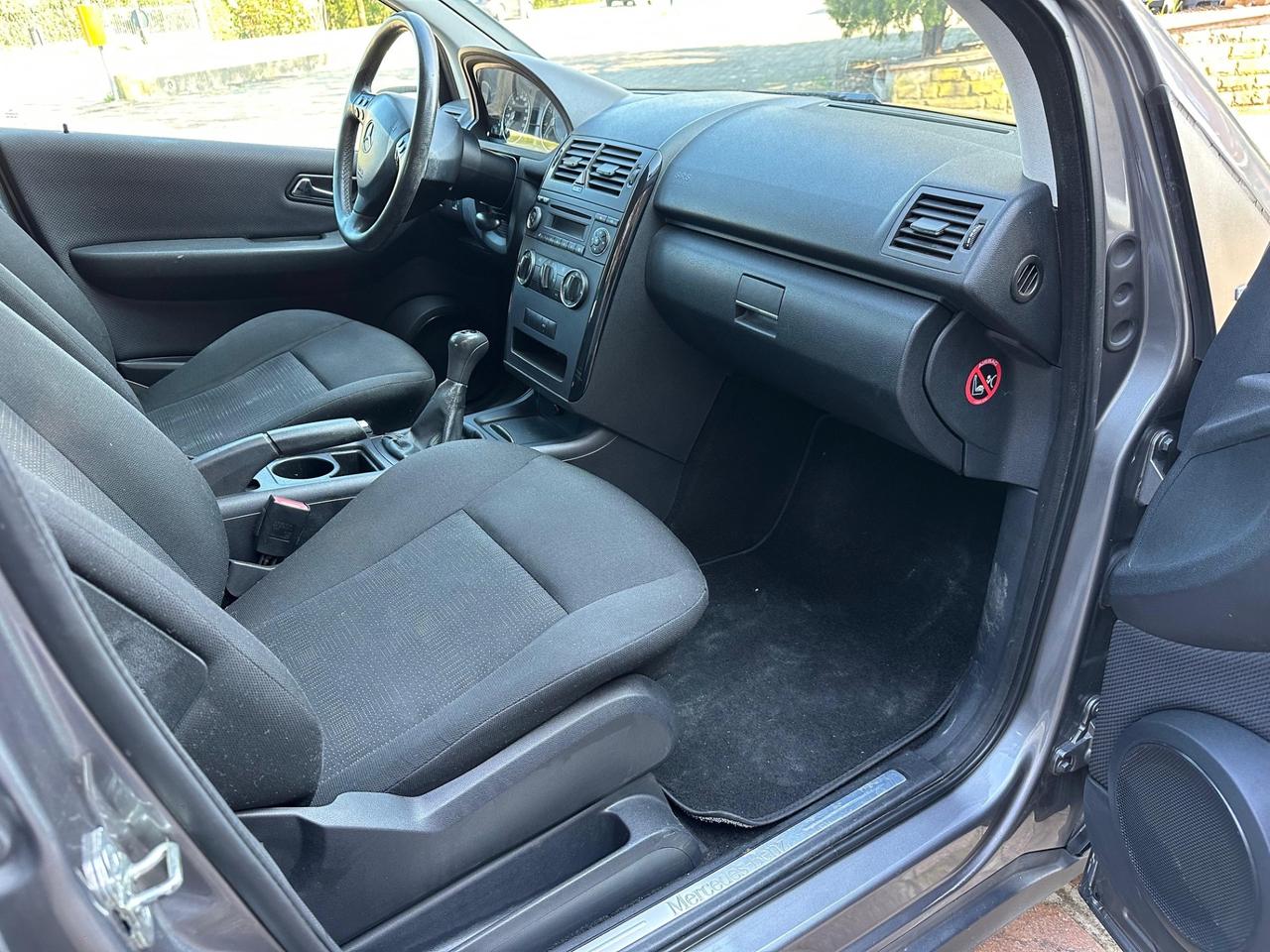 Mercedes-benz A 160 BlueEFFICIENCY Coupé Elegance