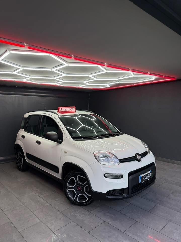 Fiat Panda 1.0 Hybrid City Cross 29000 KM