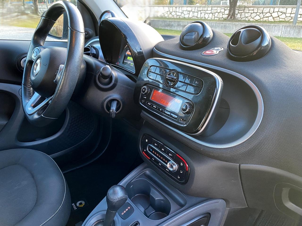 Smart ForTwo EQ Passion ... un fruscio nell'aria