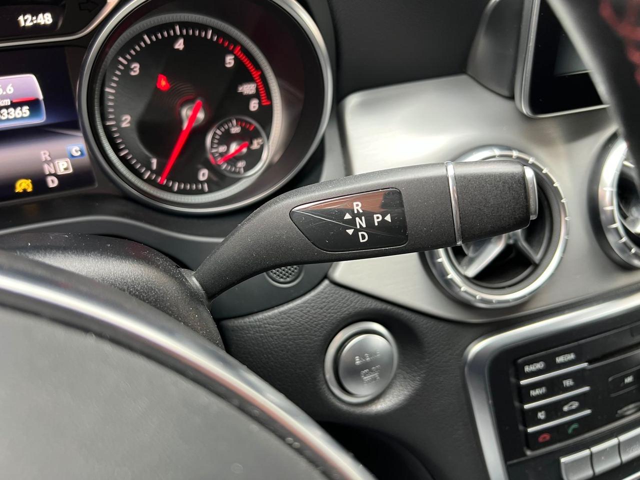 Mercedes-Benz CLA 200 D Premium