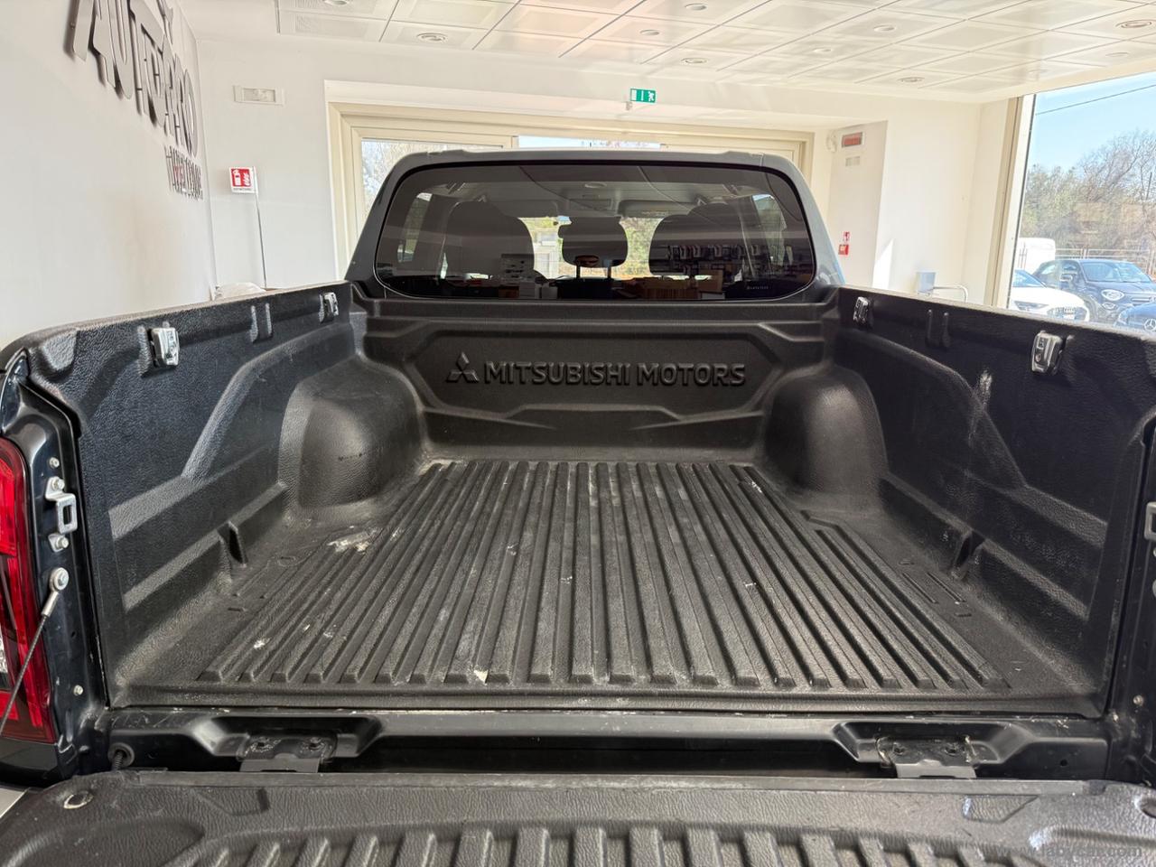 L200 2.3 D DoubleCab 4x4 Sup.Sel.Intense
