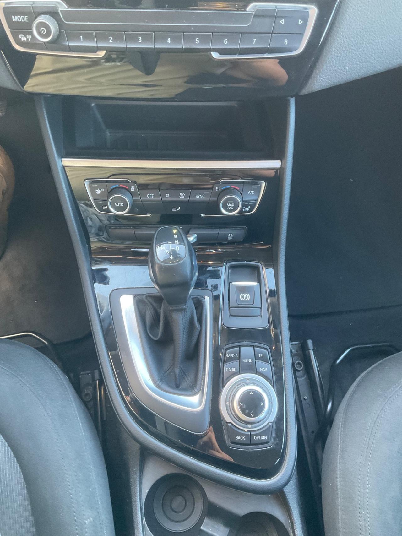 Bmw 2er Active Tourer 218d Luxury