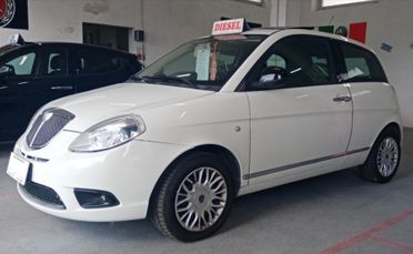 Lancia Ypsilon 1.3 MJT 75 CV Diva