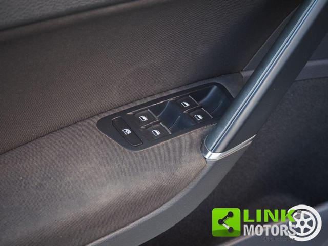 VOLKSWAGEN Golf 2.0 TDI DSG 5p. Highline BlueMotion