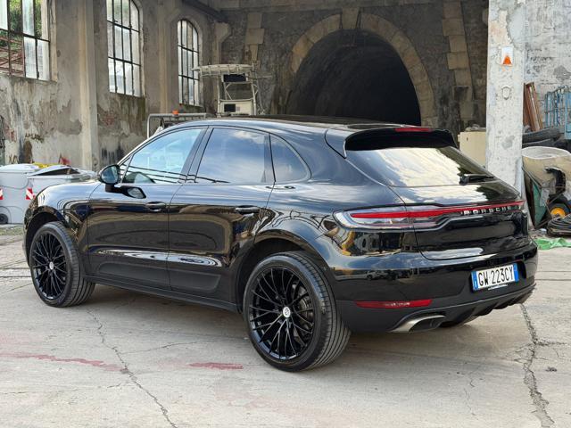 PORSCHE Macan 2.0