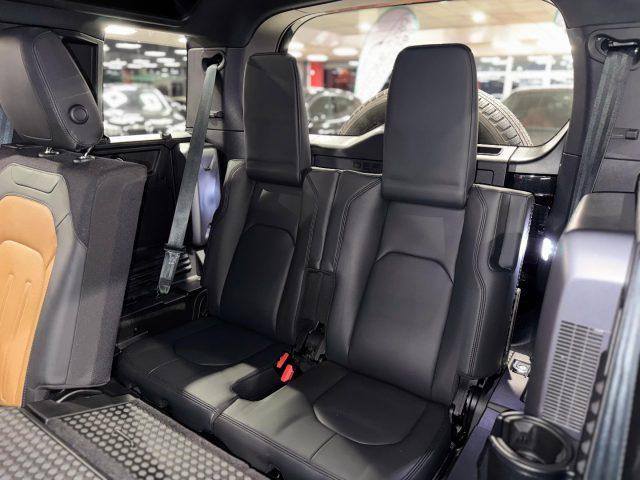 LAND ROVER Defender 110 3.0D I6 300 CV AWD AUTO X *7 POSTI*UNIPROP*