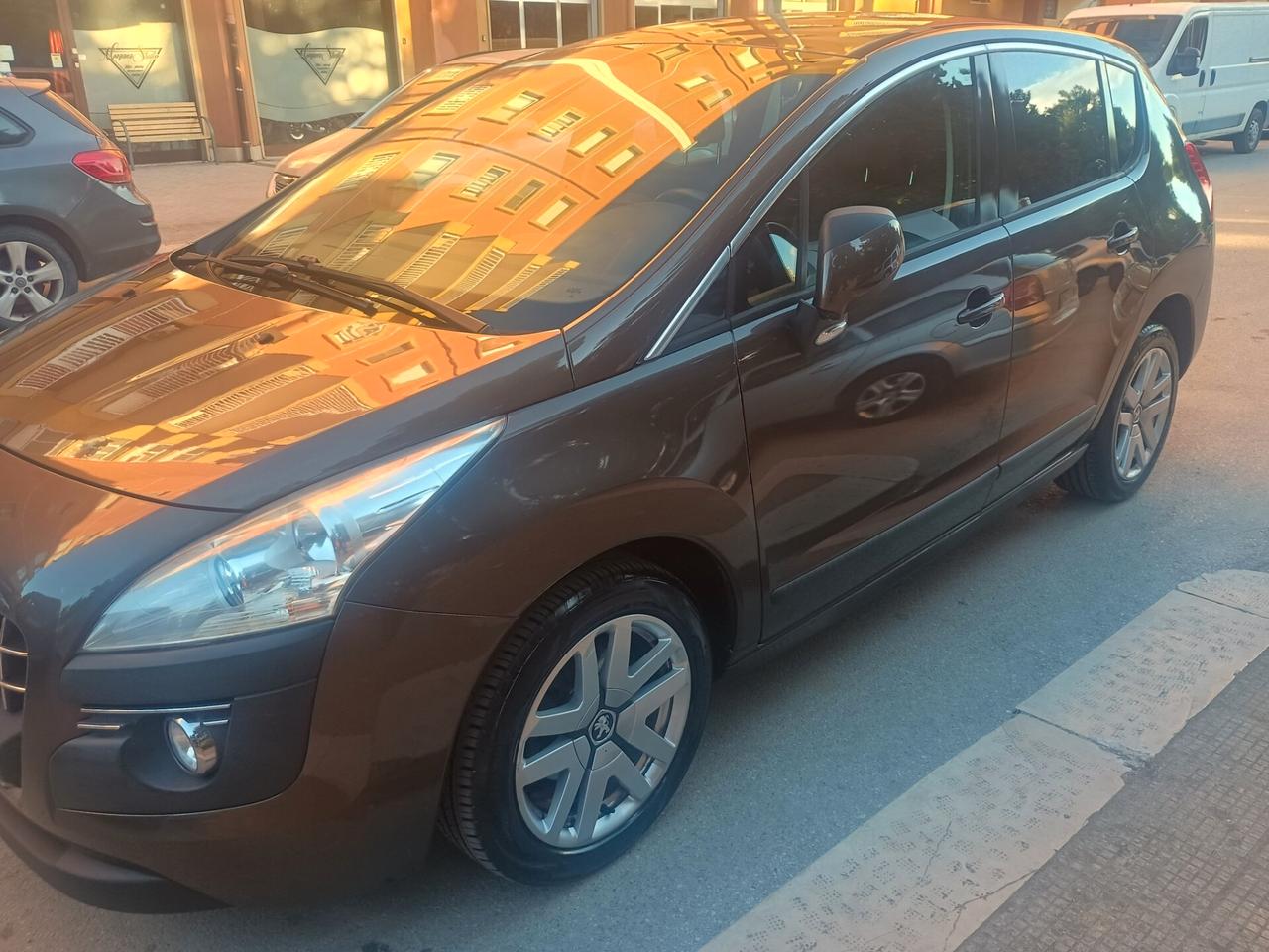 Peugeot 3008 1.6 HDi 115CV Business