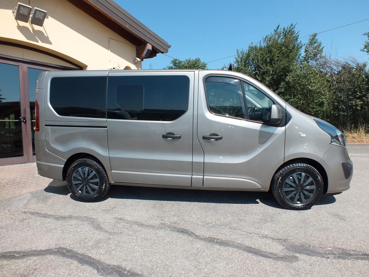 OPEL VIVARO 1.6 145CV 8 POSTI UNIPROP. 54.000 KM