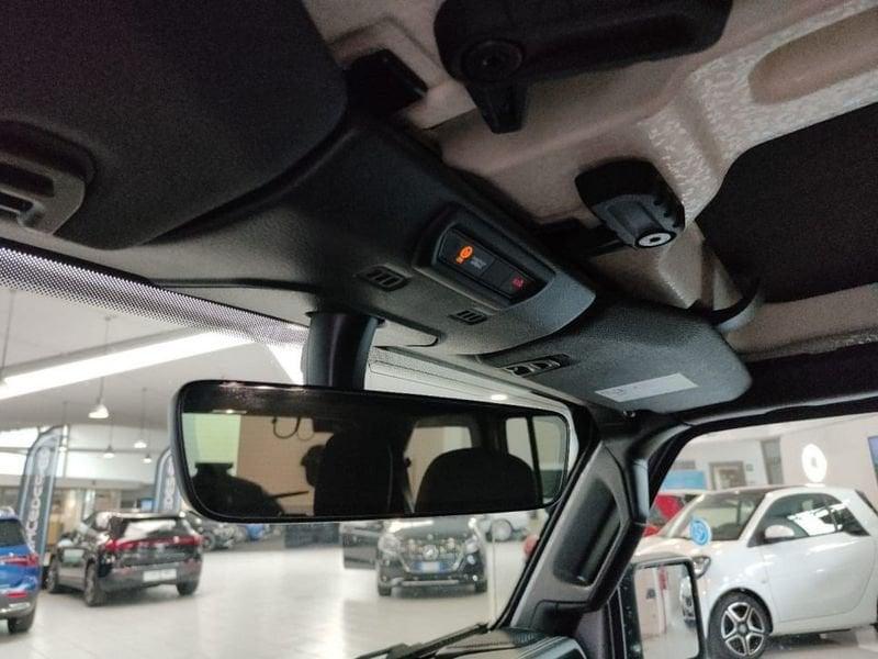Jeep Wrangler UNLIMITED 2.0 TURBO SAHARA AUTO