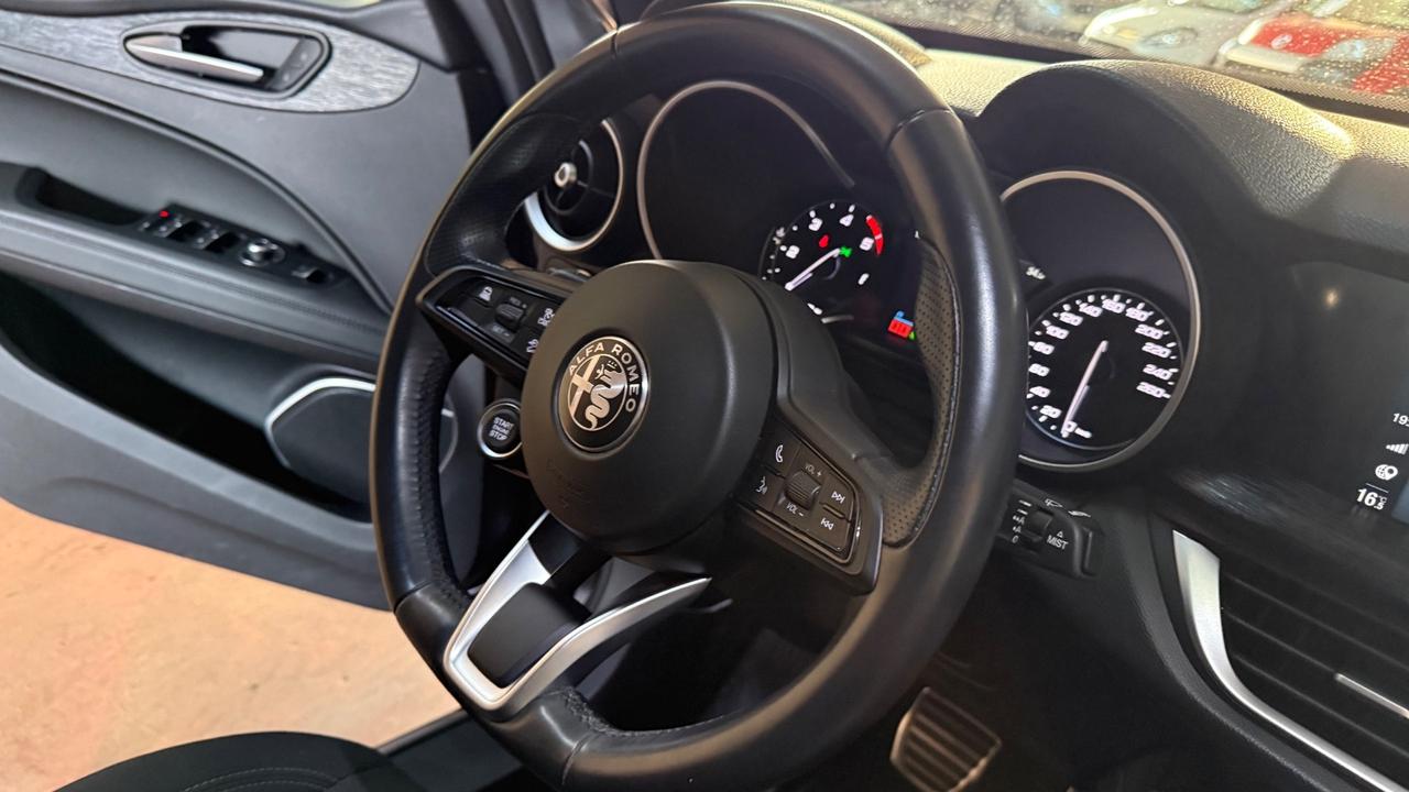 Alfa Romeo Stelvio 2.2 Turbodiesel 160 CV AT8 RWD Business