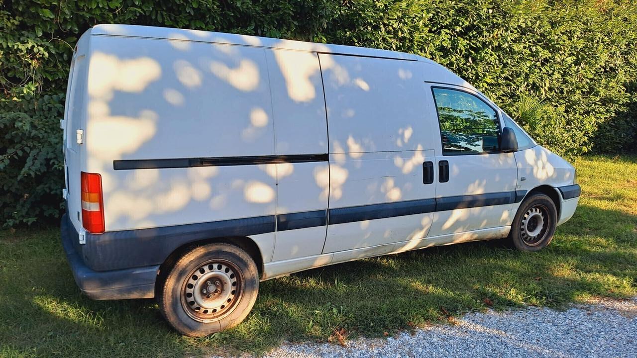 Fiat scudo LUNGO -Maxi- 2.0 JTD MOTORE ROTTO!