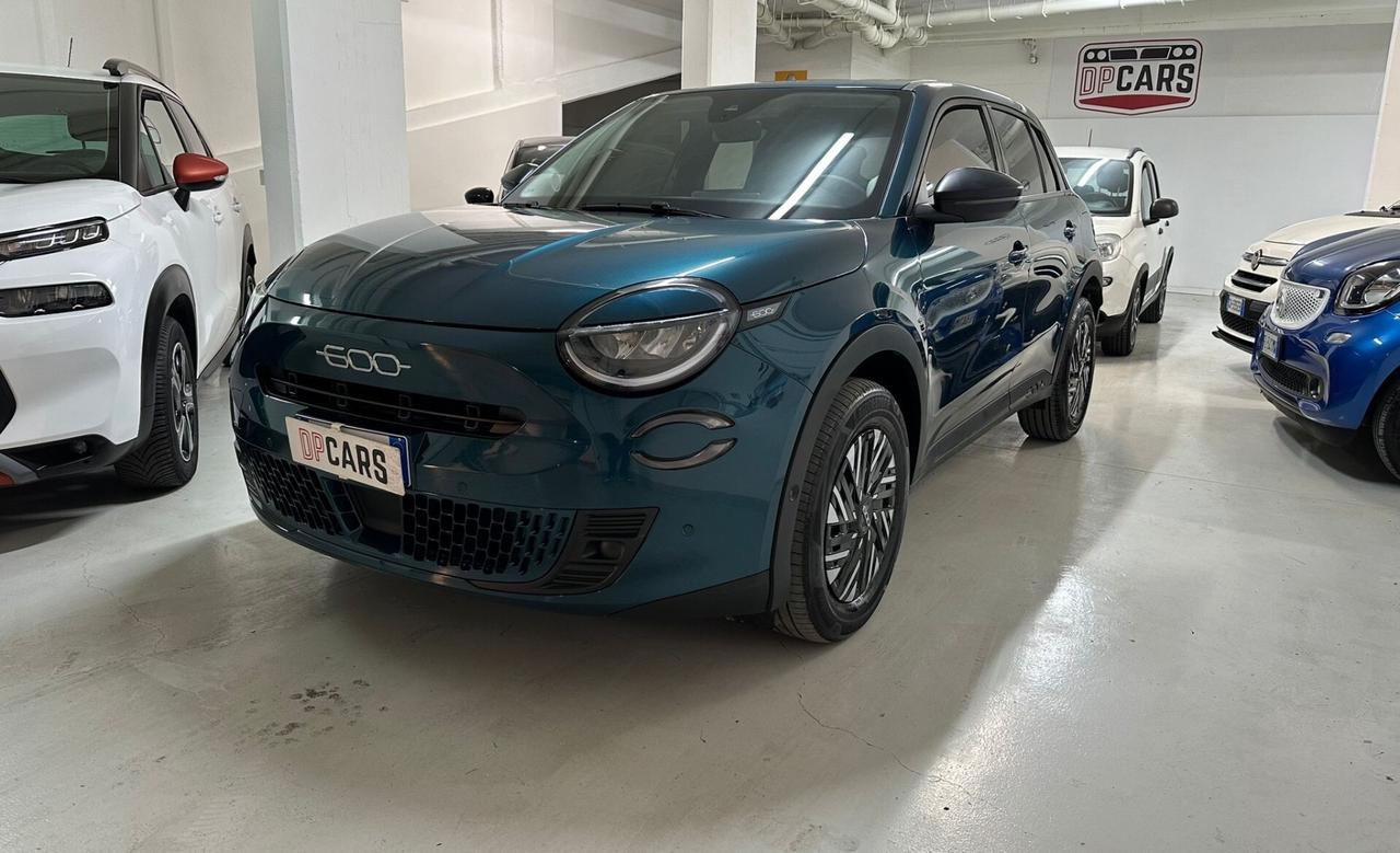 Fiat 600 Hybrid 110 CV DCT MHEV Business