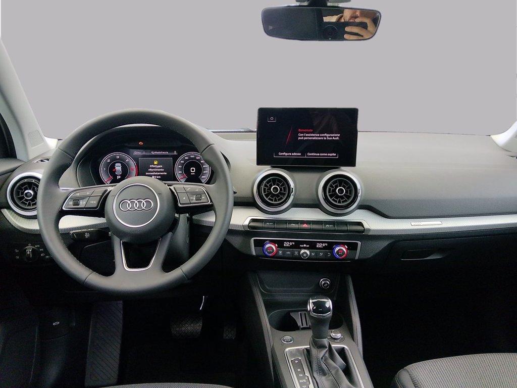 AUDI Q2 35 2.0 tdi identity black s-tronic del 2026