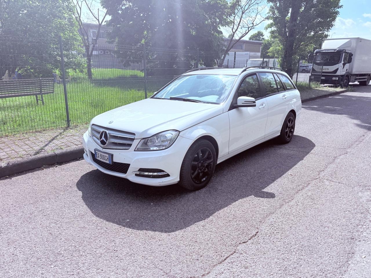 Mercedes-benz C 220 CDI - 150 MILA KM REALIIIIIIIII