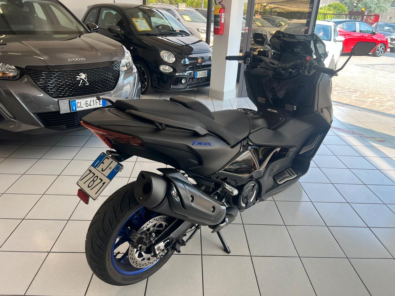 Yamaha TMAX 560