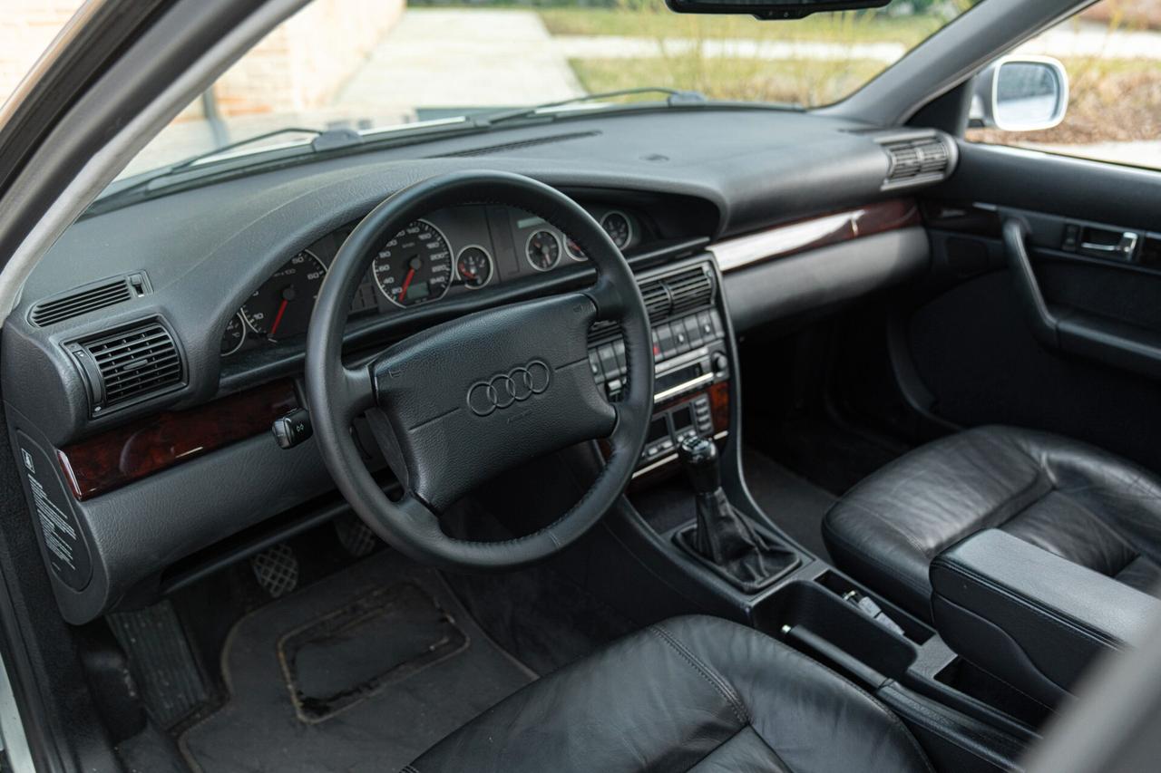 Audi A6 AVANT QUATTRO - RDS01731