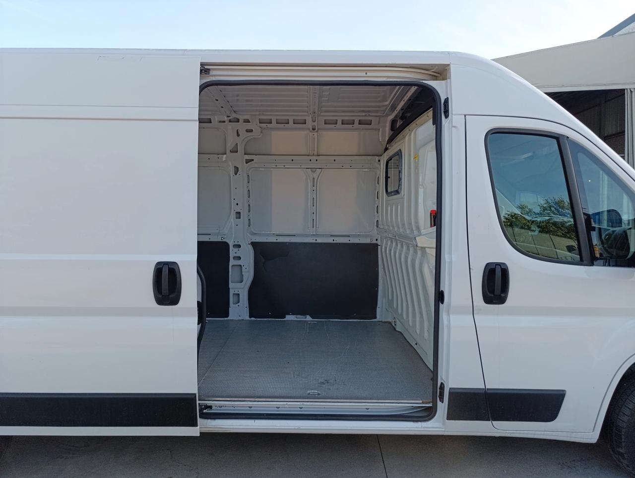 PEUGEOT Boxer 335 2.2 bluehdi 140cv S&S L3H2 (Premium)
