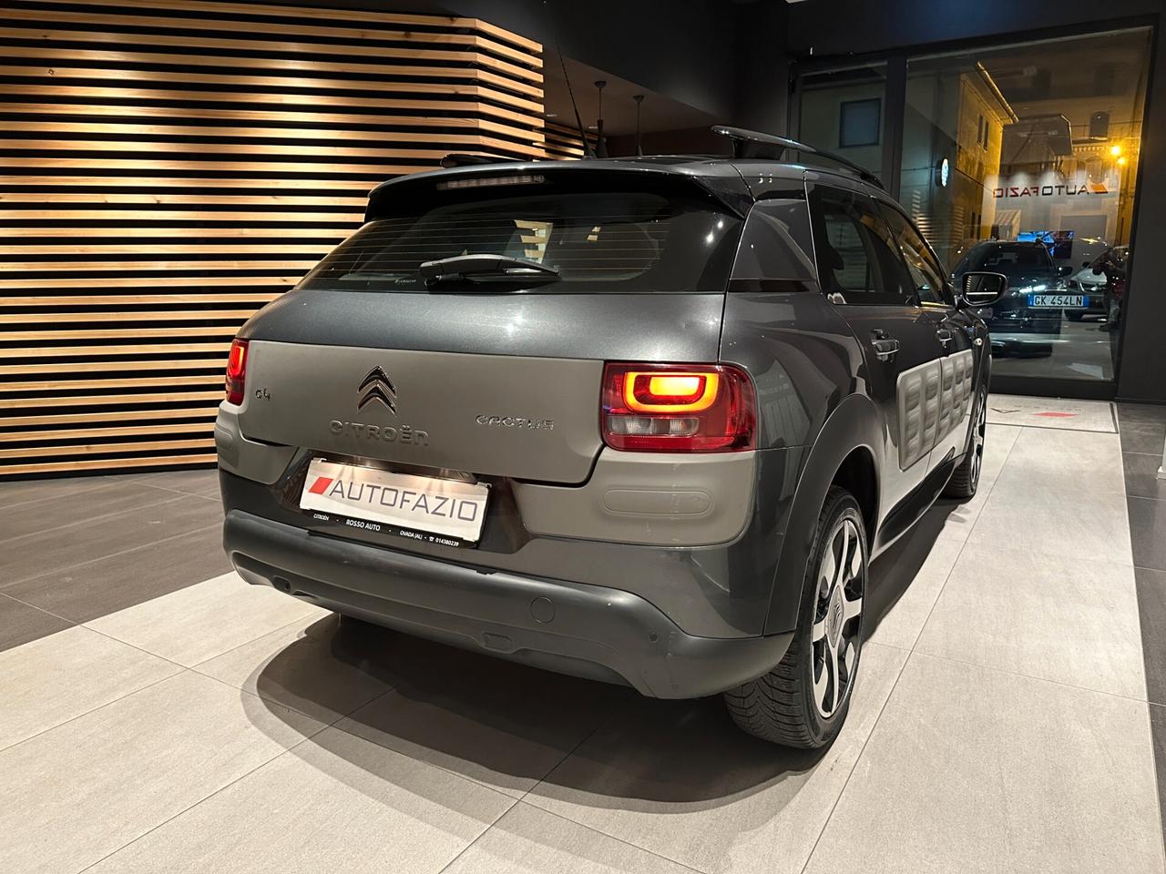 Citroen C4 Cactus BlueHDi 100 Shine