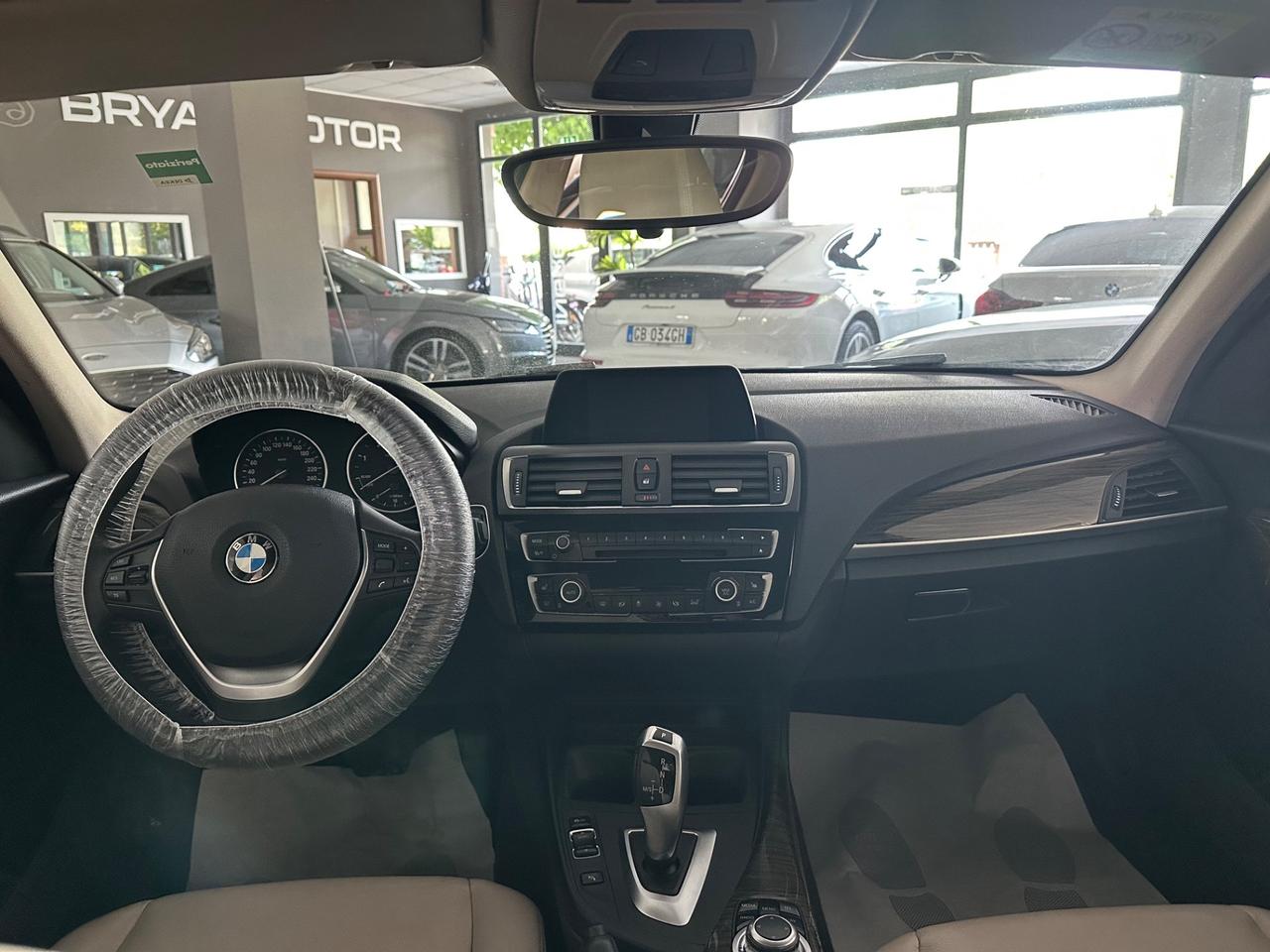 Bmw 118 118d 5p. Advantage