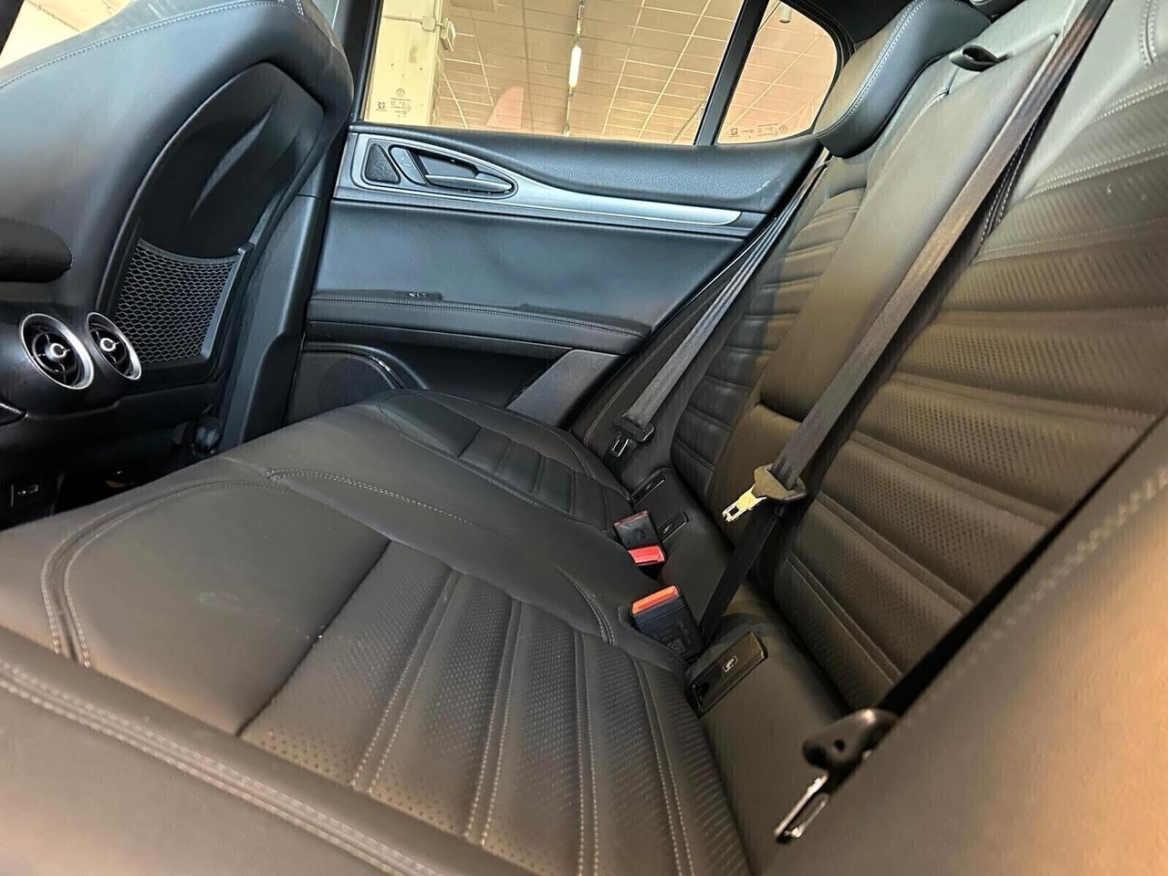 Alfa Romeo Stelvio VELOCE 2.2 Turbodiesel 210 CV AT8 Q4 SPOTICAR