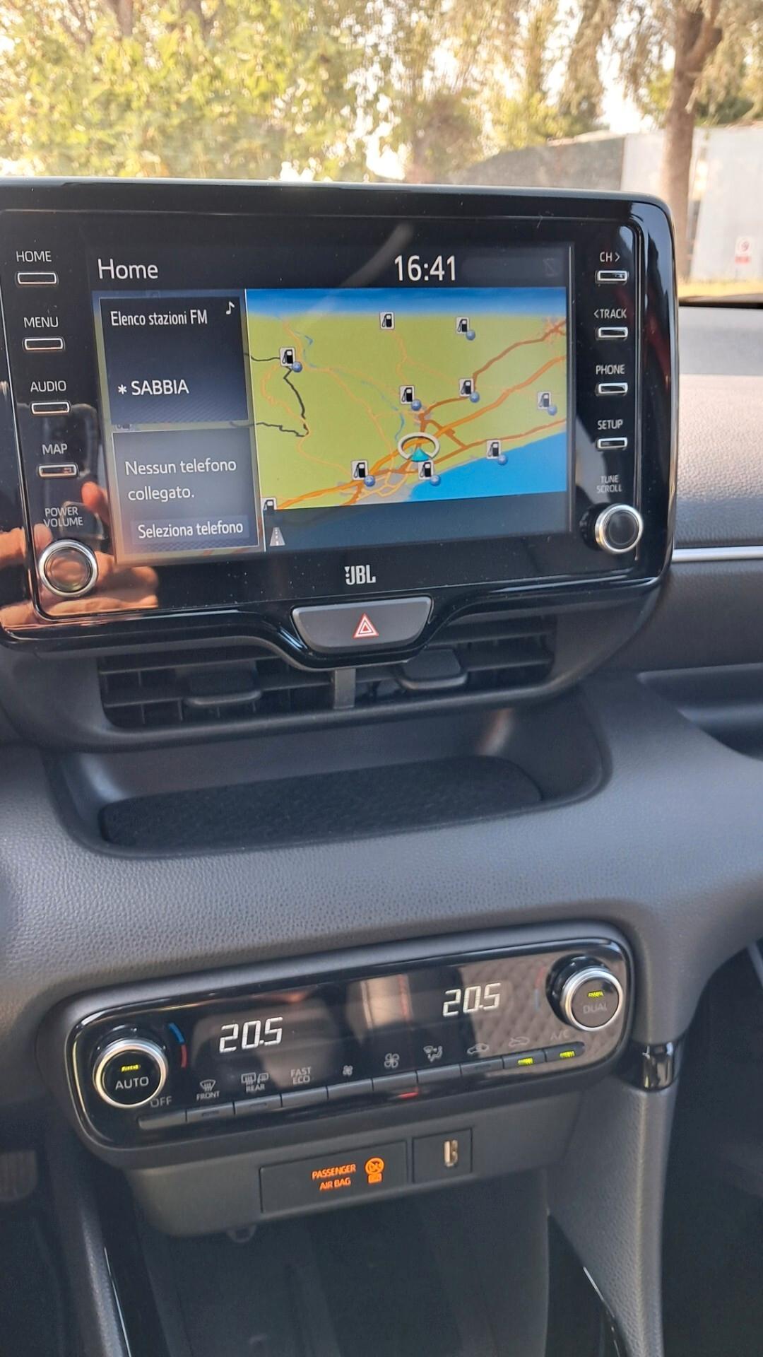 Toyota Yaris 1.5 Hybrid 5 porte Premiere