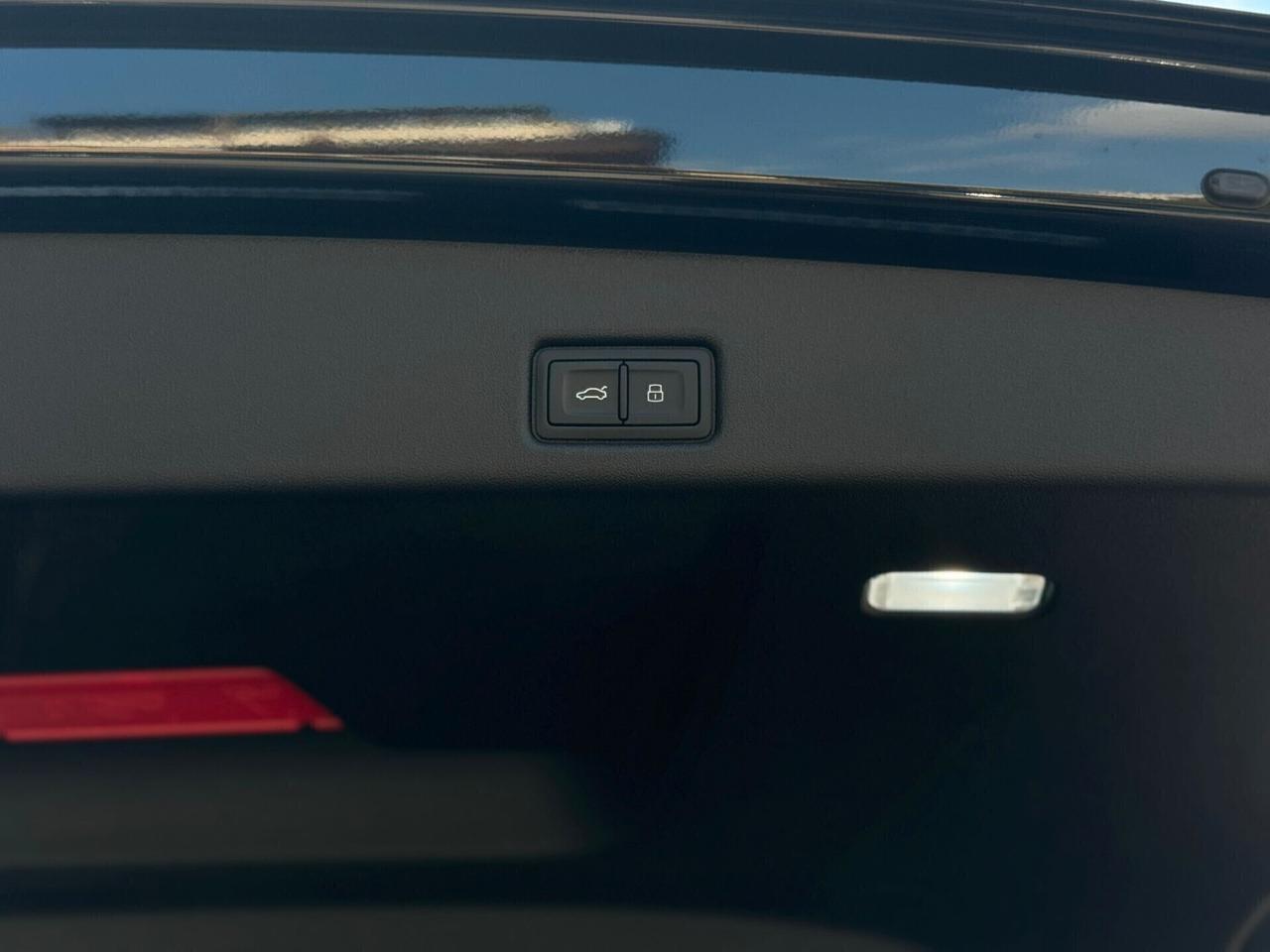 Audi Q5 SPB 40 TDI 204 CV quattro S tronic Identity Black