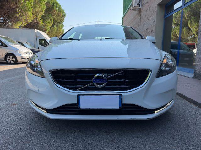 VOLVO V40 1.6 D2 114CV KINETIK POWERSHIT CAMBIO AUTOMATICO