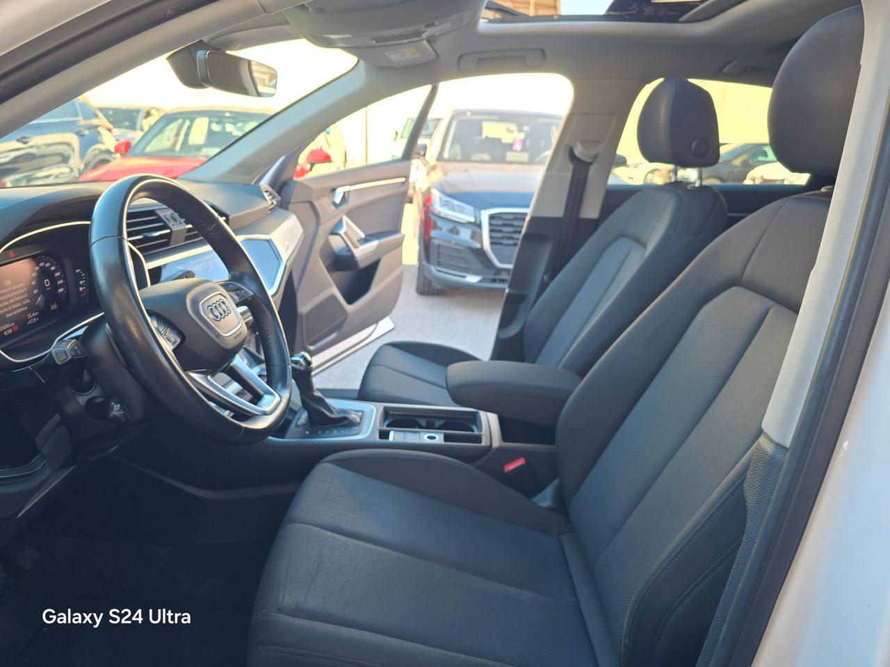 Audi Q3 35 TDI S tronic Panorama