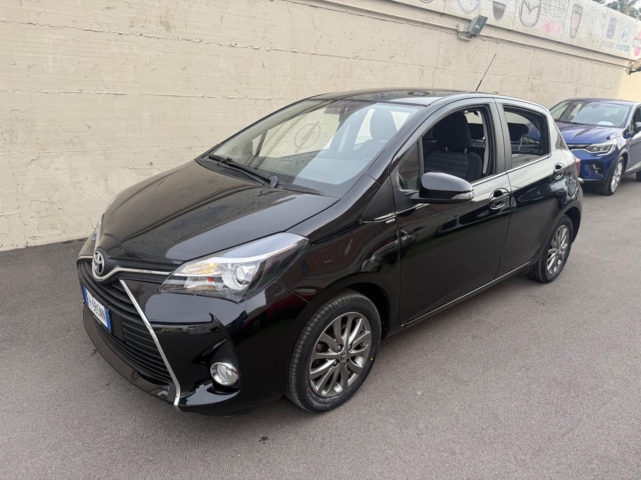 Toyota Yaris 1.0benzina 5porte LOUNGE - 2017