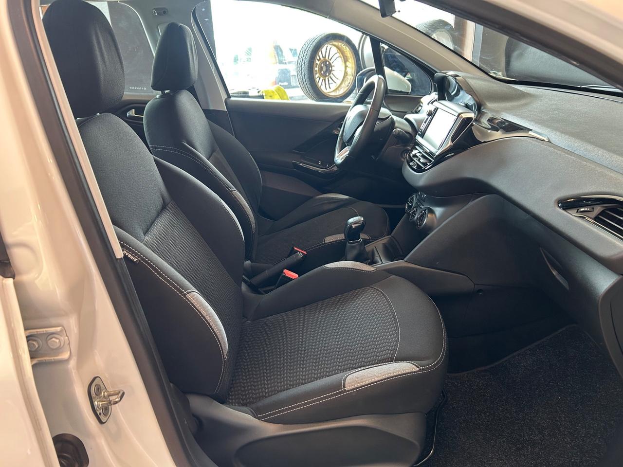 Peugeot 208 - 1.2 PureTech 82 CV 119.000 KM