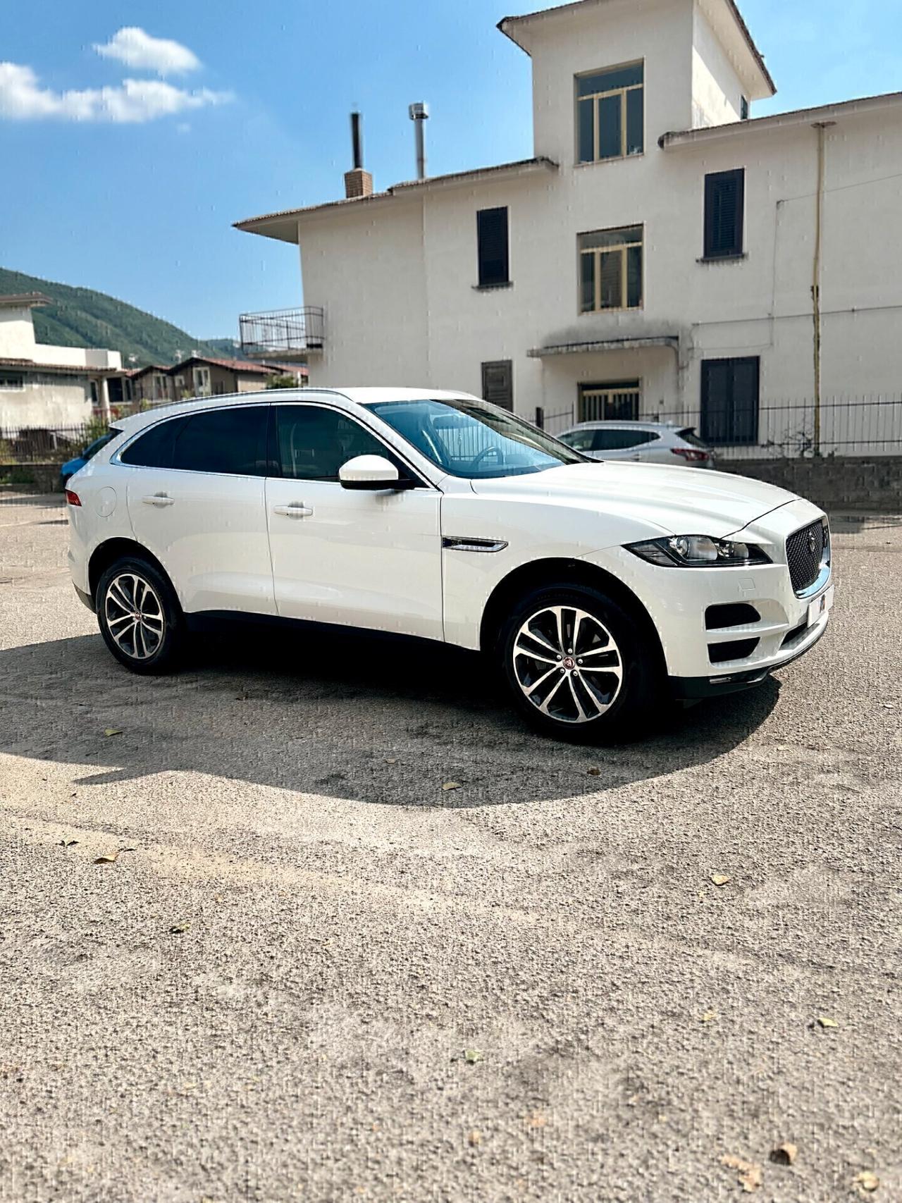 Jaguar F-Pace 2.0 D 180 CV AWD Prestige