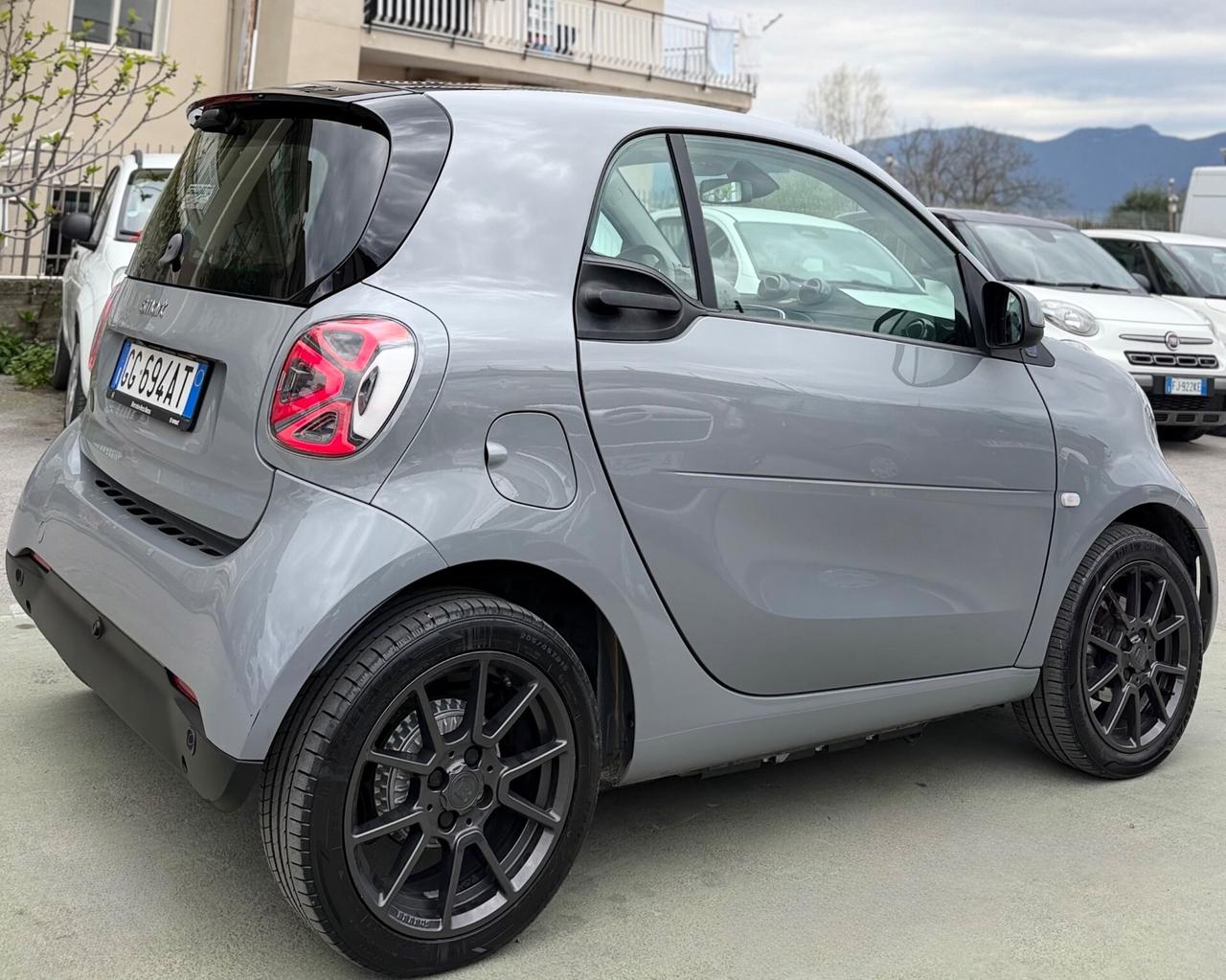 Smart ForTwo EQ Racingrey
