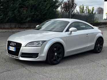 Audi TT Coupé 3.2 V6 quattro, CAMBIO MANUALE
