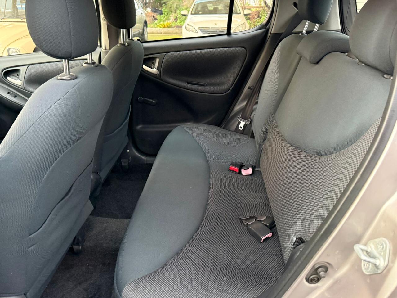 Toyota Yaris 1.4 tdi D-4D cat 5 porte Sol