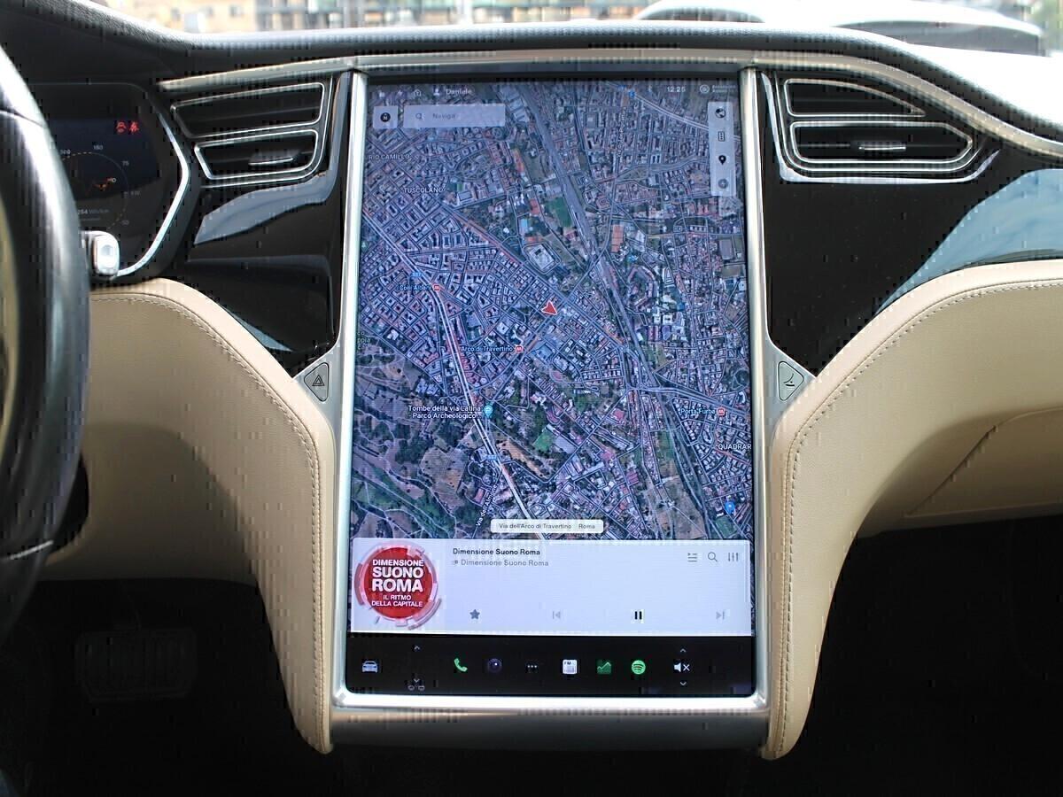 Tesla Model S 85 CHARGE e CONN DATI GRATIS A VITA