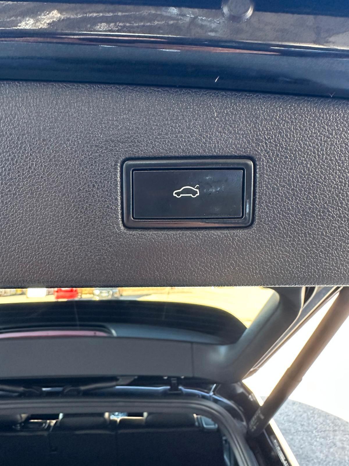 Volkswagen Tiguan Allspace 2.0 TDI SCR DSG 4MOTION R-Line 7POSTI 200CV