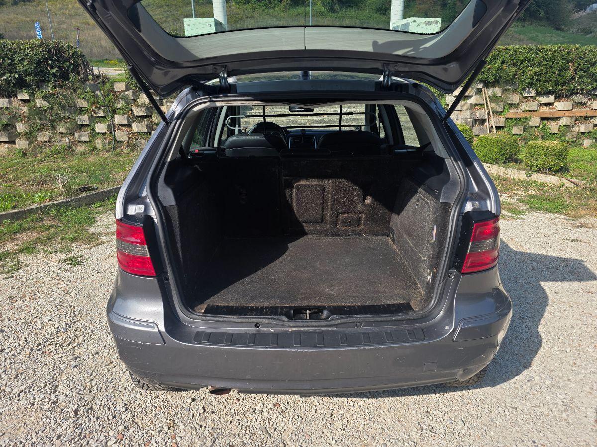 MERCEDES CLASSE B 180 METANO 2012 OK NEOPATENTATI