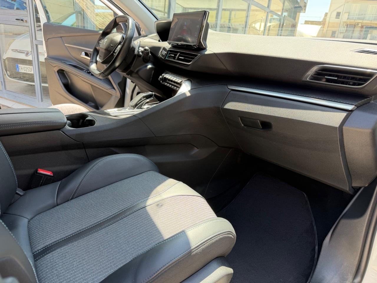 Peugeot 3008 BlueHDi 130 S&S EAT8 Allure 2022