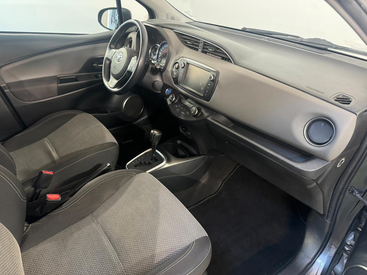 Toyota Yaris 1.5 Hybrid 5 porte EURO6 AUTOMATICA