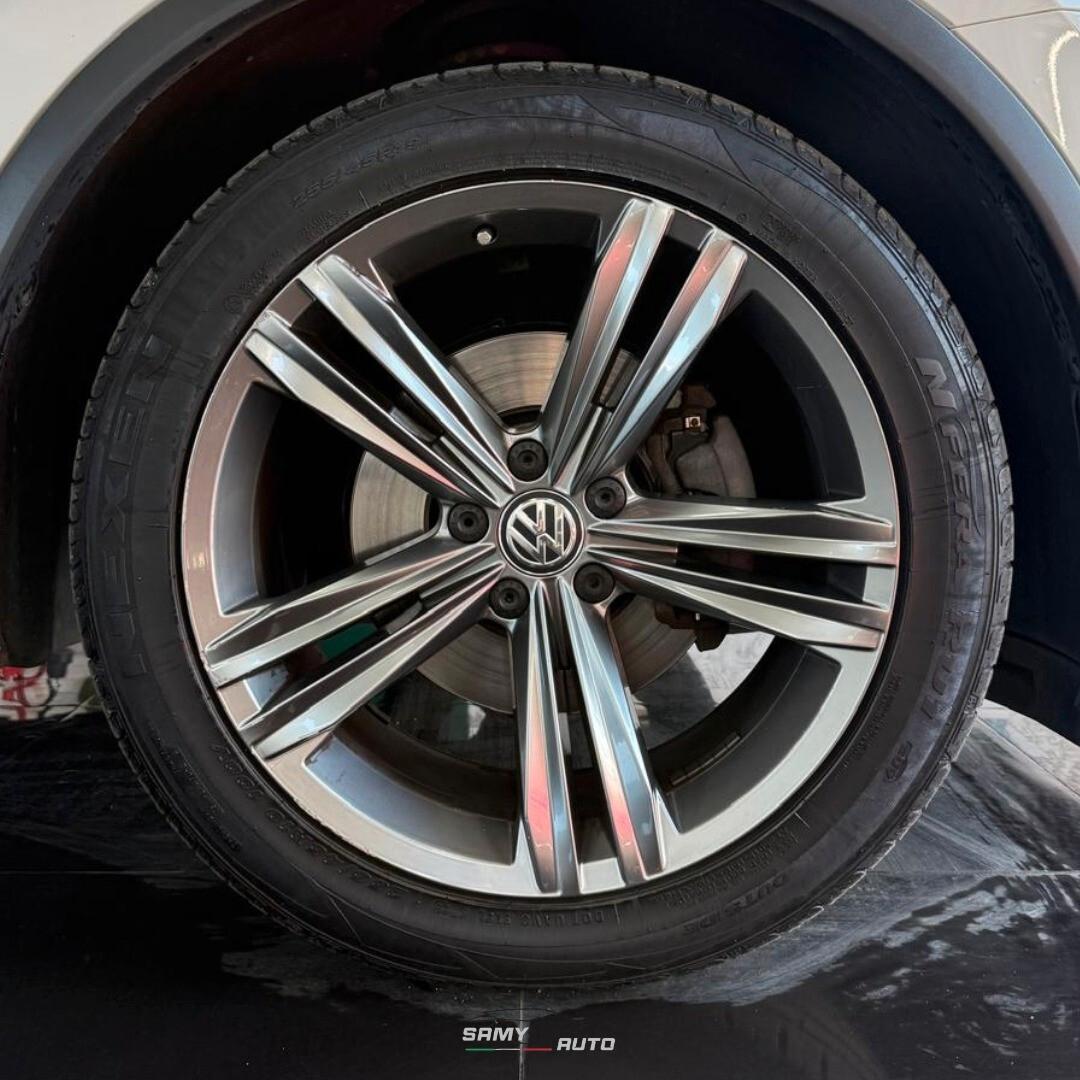 Volkswagen Tiguan 2.0 BiTDI SCR DSG 4MOTION Advanced R-Line BMT