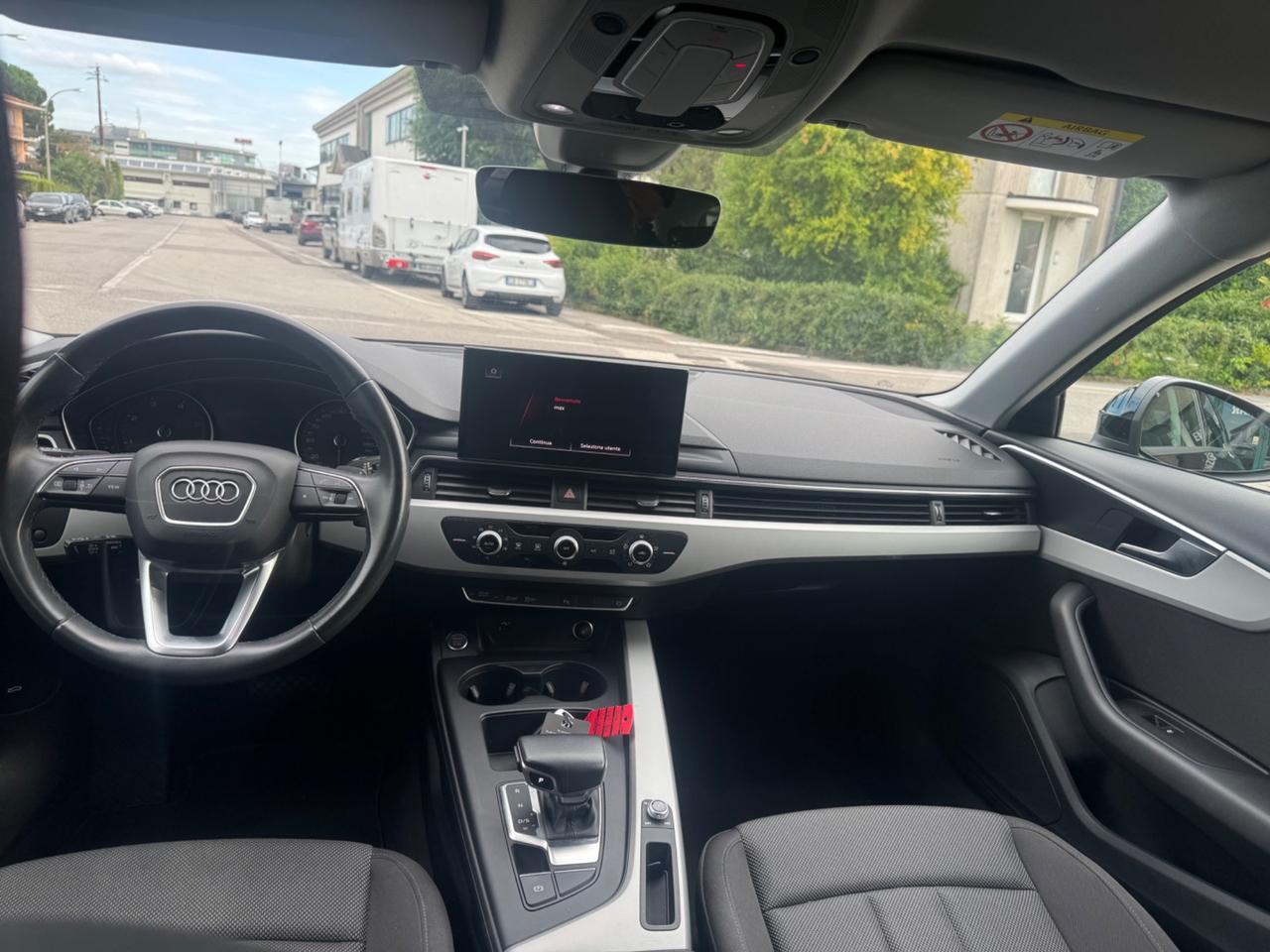 Audi A4 35 TDI/163 CV S tronic line edition