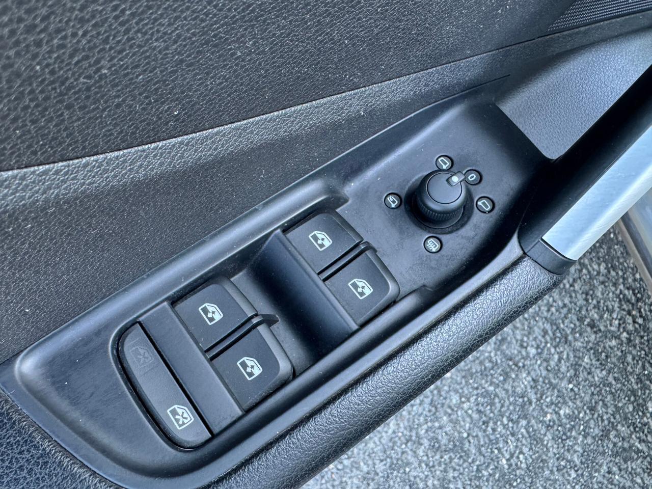 Audi Q2 35 TFSI S tronic Business