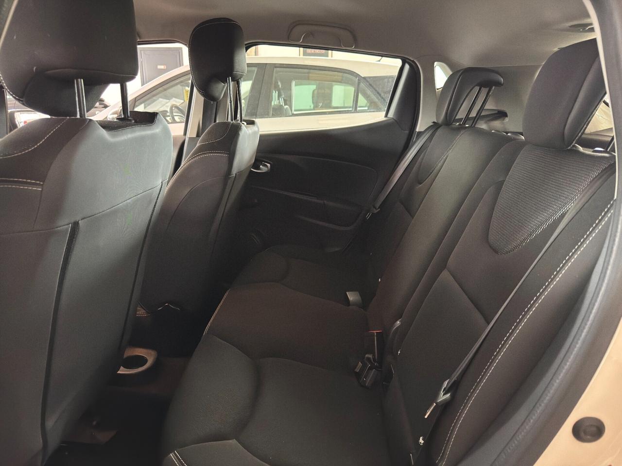 Renault Clio 1.2 75CV benzina 5 porte Life - OK NEOPATENTATI/E!