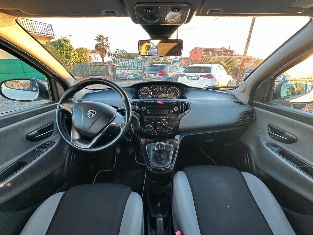 Lancia Ypsilon 0.9 TwinAir 85 CV 5 porte Metano Ecochic Gold