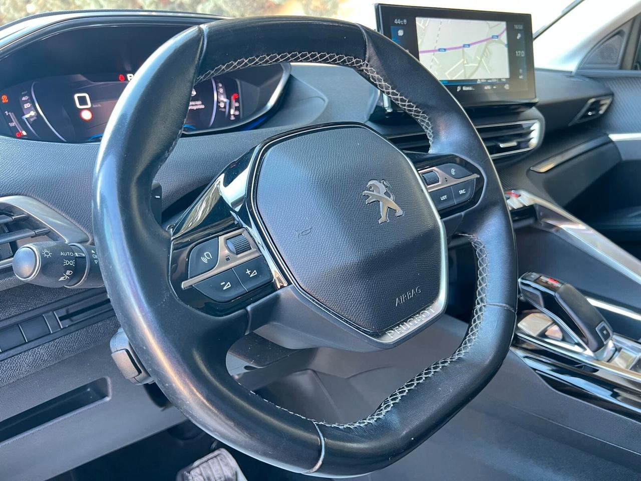 Peugeot 3008 1.5 HDi 130 EAT8 Allure Pack