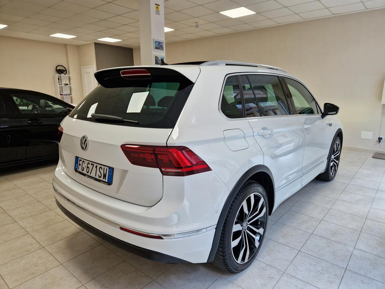 Volkswagen Tiguan 2.0 TDI 150 CV SCR 4MOTION R LINE TETTO APRIBILE